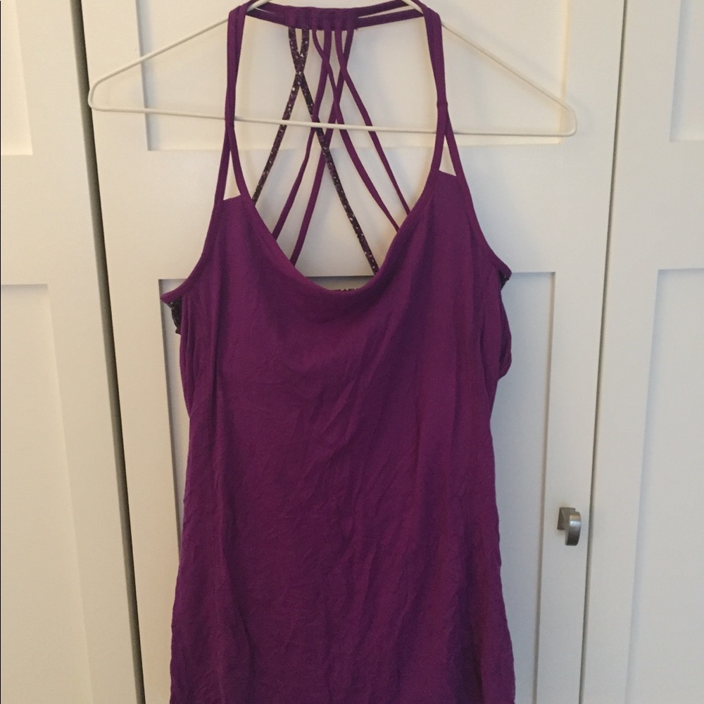 Lululemon top